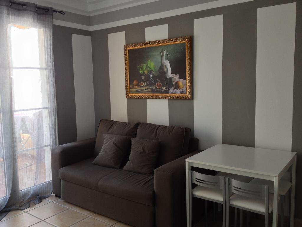 Orlando Apart Costa Adeje  Rum bild